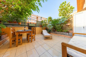 ZOE'S GARDEN HOLIDAY HOME - by MEDANO4YOU